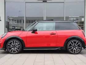 MINI Hatchback (2025) thumbnail 5