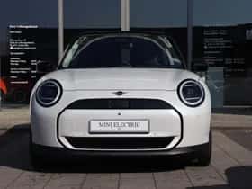 MINI Hatchback (2026) thumbnail 2
