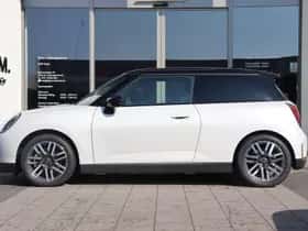 MINI Hatchback (2026) thumbnail 5