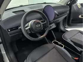 MINI Hatchback (2026) thumbnail 3