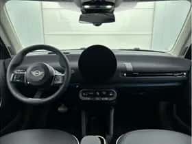 MINI Hatchback (2026) thumbnail 4
