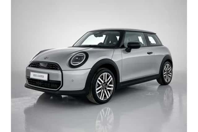 MINI Hatchback (2026) thumbnail 1