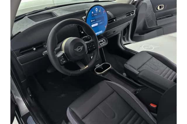MINI Hatchback (2026) thumbnail 3