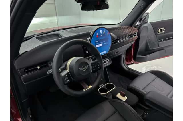 MINI Hatchback (2026) thumbnail 3