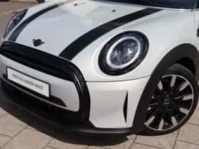 MINI Cabrio (2021) thumbnail 2