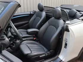 MINI Cabrio (2021) thumbnail 4