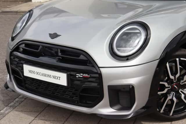 MINI Hatchback (2025) thumbnail 2