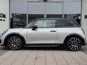 MINI Hatchback (2025) thumbnail 5