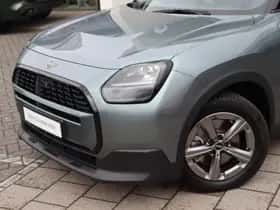 MINI Countryman (2024) thumbnail 2