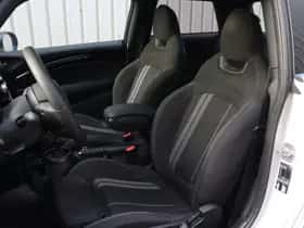 MINI Hatchback (2023) thumbnail 4