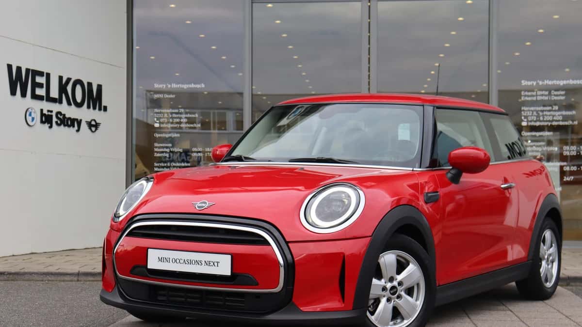 MINI Hatchback (2022) — foto 1