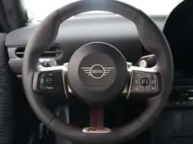 MINI Cabrio (2026) thumbnail 13