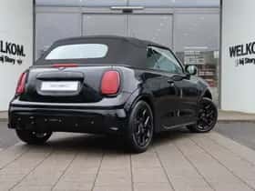 MINI Cabrio (2026) thumbnail 9
