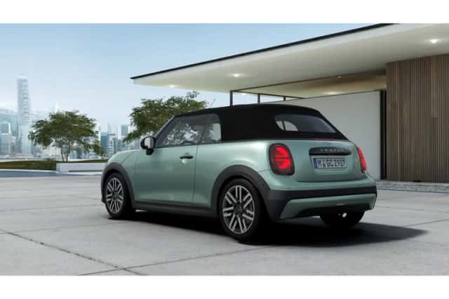 MINI Cabrio (2026) thumbnail 2