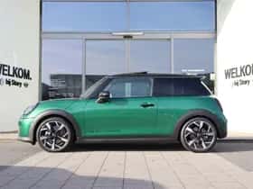 MINI Hatchback (2025) thumbnail 3