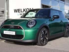 MINI Hatchback (2025) thumbnail 4
