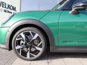 MINI Hatchback (2025) thumbnail 5