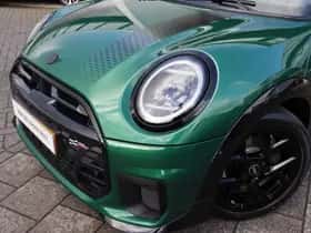 MINI Hatchback (2026) thumbnail 2