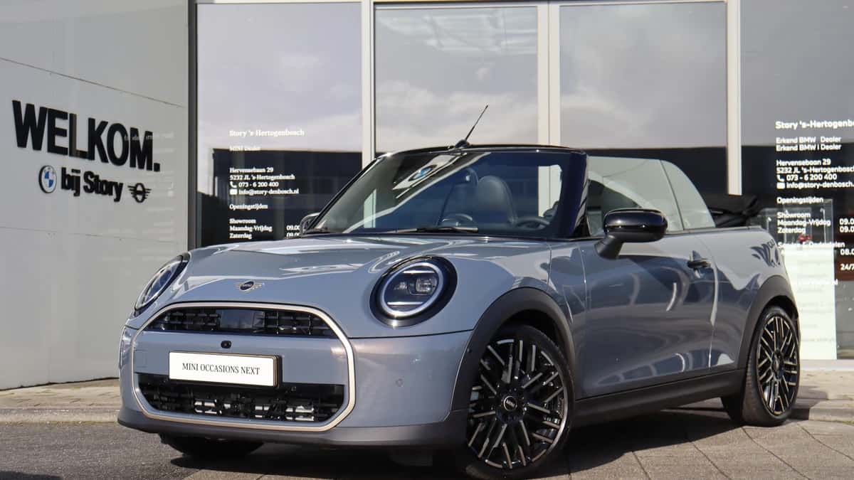 MINI Cabrio (2026) — foto 1