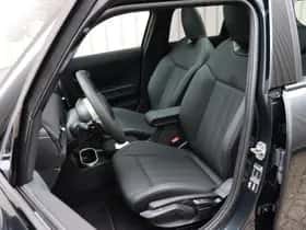 MINI Hatchback (2026) thumbnail 4