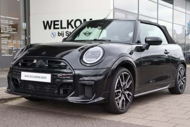 MINI Cabrio (2026) thumbnail 5