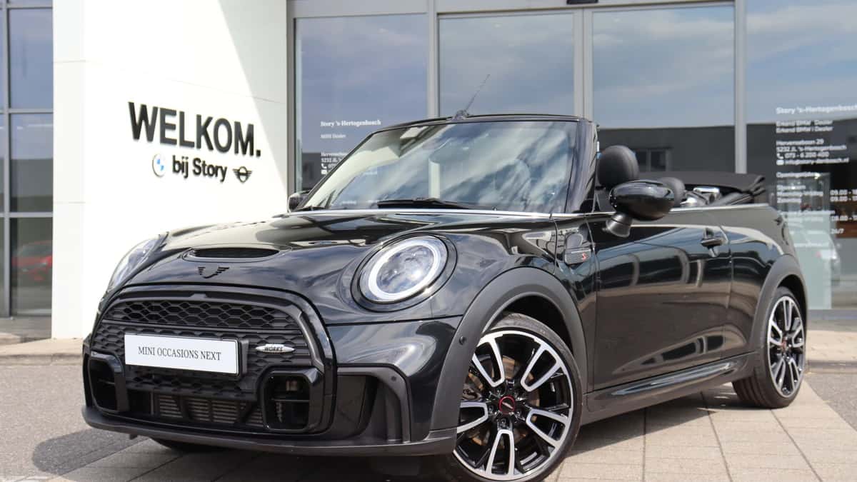 MINI Cabrio (2023) — foto 1