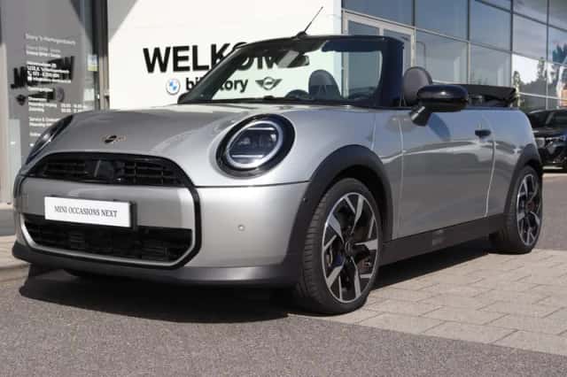 MINI Cabrio (2025) thumbnail 4