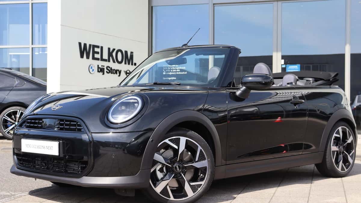 MINI Cabrio (2025) — foto 1
