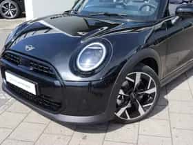 MINI Cabrio (2025) thumbnail 2
