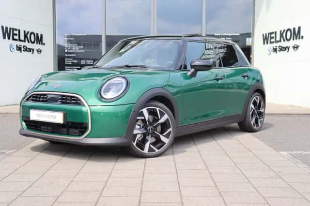MINI Hatchback (2026) thumbnail 1