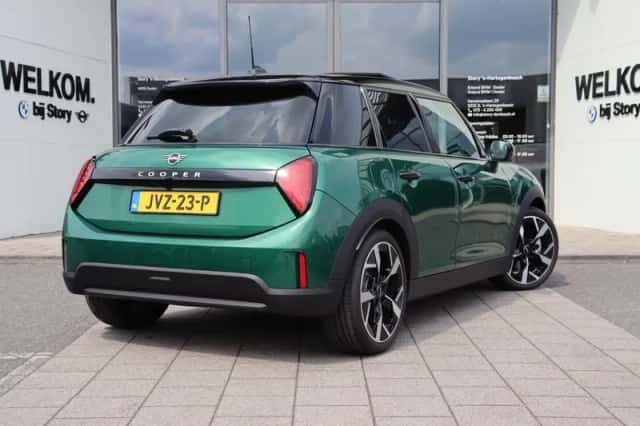 MINI Hatchback (2026) thumbnail 5