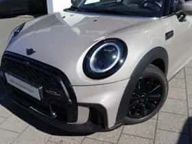 MINI Cabrio (2023) thumbnail 2