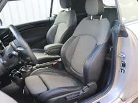 MINI Cabrio (2023) thumbnail 5