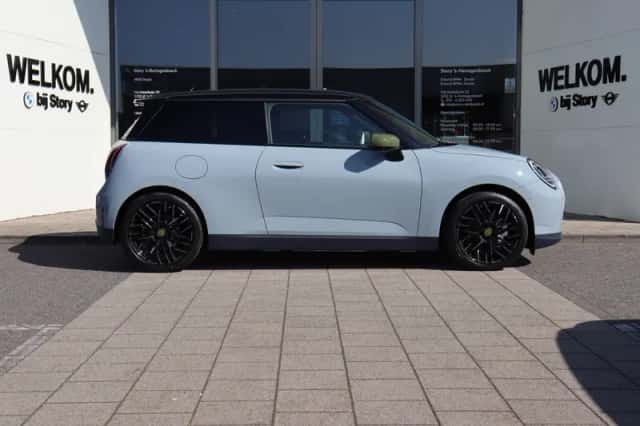MINI Hatchback (2026) thumbnail 6