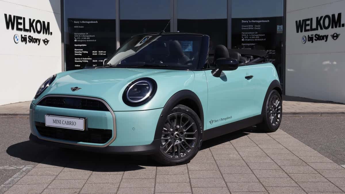 MINI Cabrio (2026) — foto 1