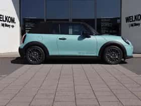 MINI Cabrio (2026) thumbnail 6