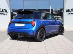 MINI Hatchback (2026) thumbnail 5