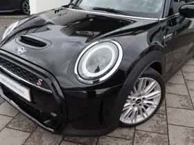 MINI Cabrio (2022) thumbnail 2