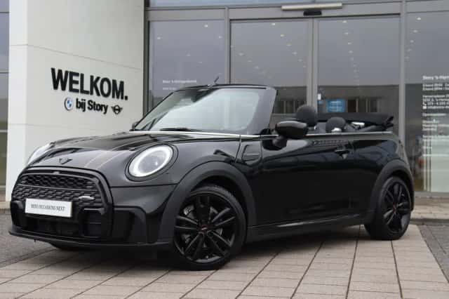 MINI Cabrio (2022) thumbnail 1