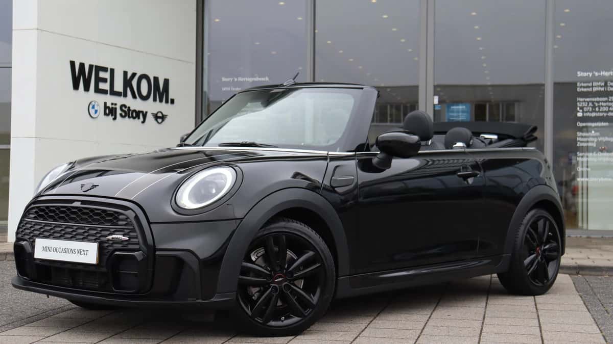 MINI Cabrio (2022) — foto 1
