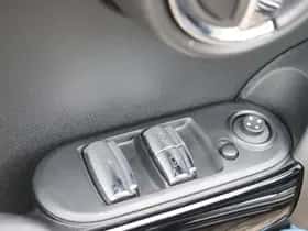 MINI Cabrio (2022) thumbnail 17