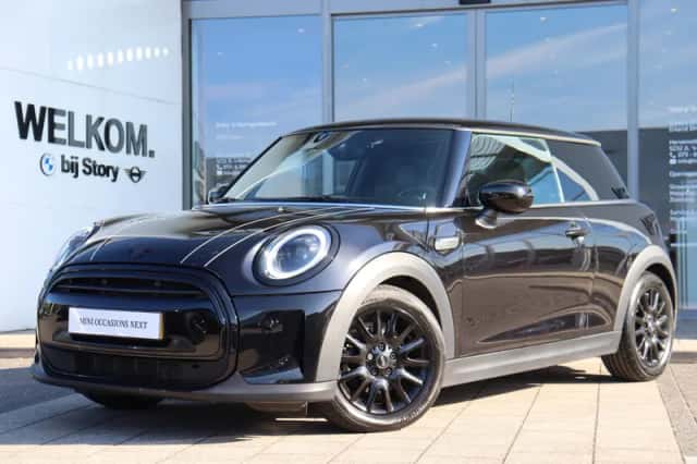 MINI Hatchback (2021) thumbnail 1