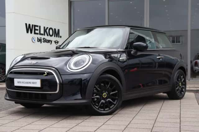MINI Electric (2022) thumbnail 1