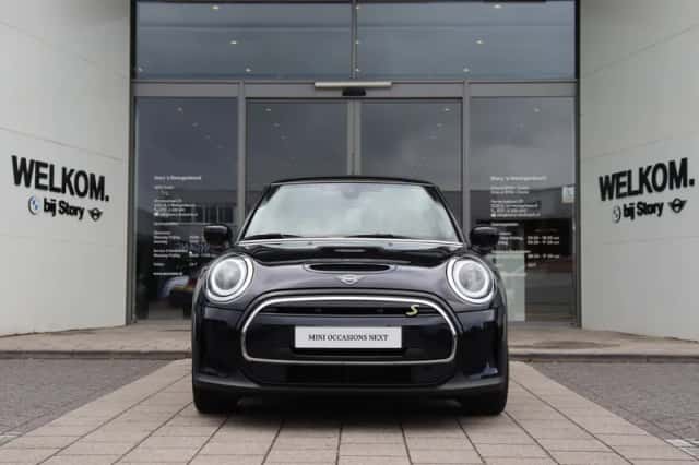 MINI Electric (2022) thumbnail 3