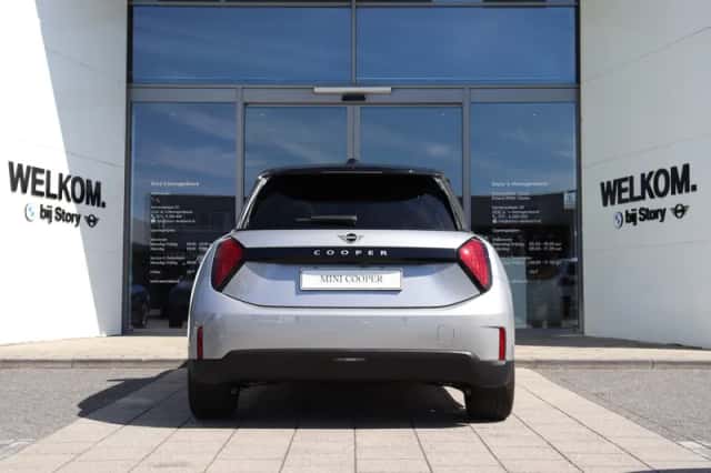 MINI Hatchback (2026) thumbnail 6