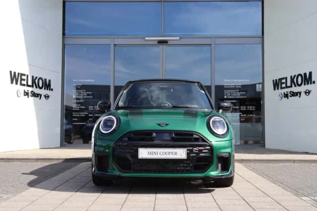 MINI Hatchback (2026) thumbnail 2