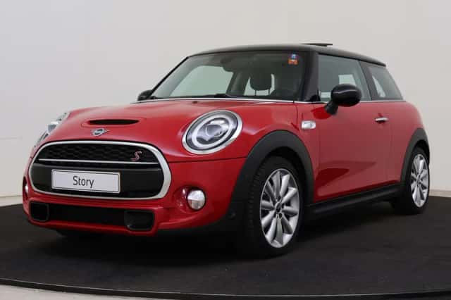 MINI Hatchback (2019) thumbnail 1