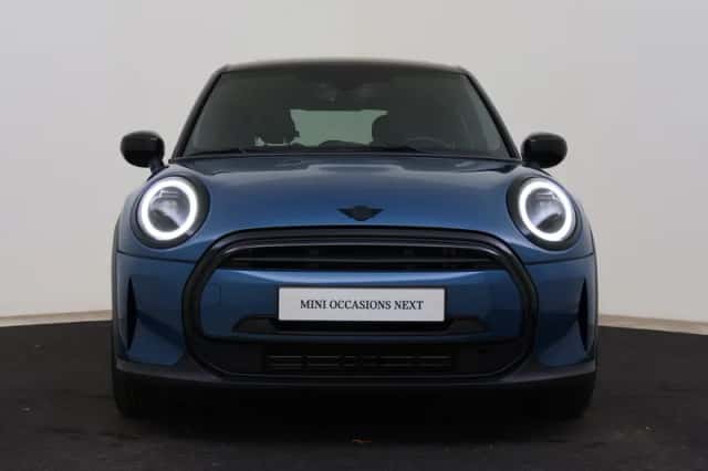 MINI Hatchback (2022) thumbnail 4