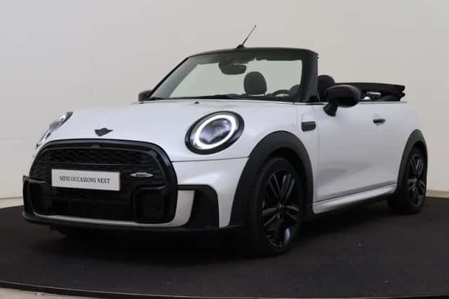 MINI Cabrio (2023) thumbnail 1