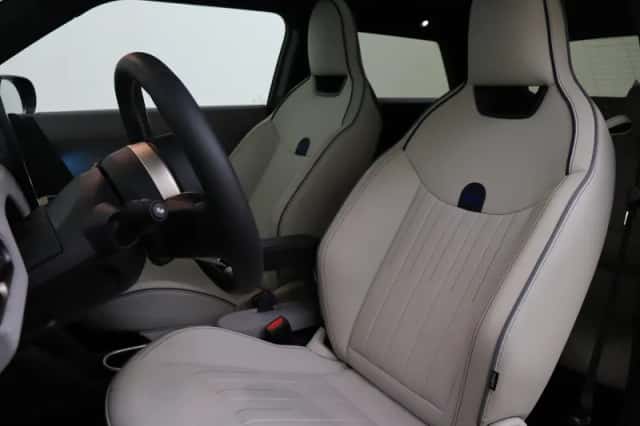 MINI Mini Electric (2024) thumbnail 6